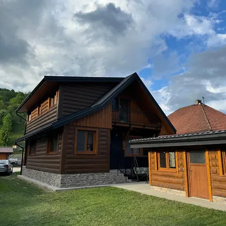 Drevenica Skye Tierchowa